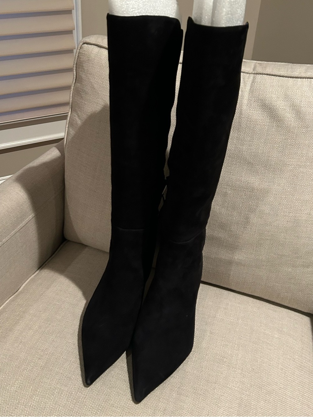 Sam Edelman Black Sharp Pointed Toe Kitten Heel Suede Boots